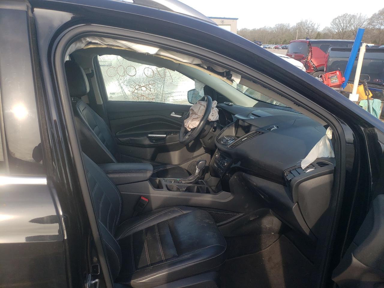 Photo 5 from auction – 2017 FORD ESCAPE TIT with VIN 1FMCU0J98HUE56293