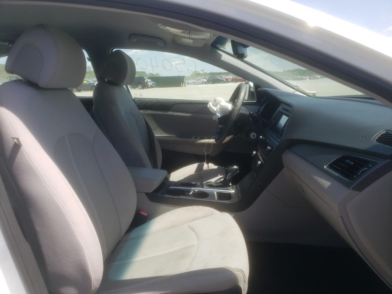 Photo 5 from auction – 2016 HYUNDAI SONATA SE with VIN 5NPE24AF7GH323937