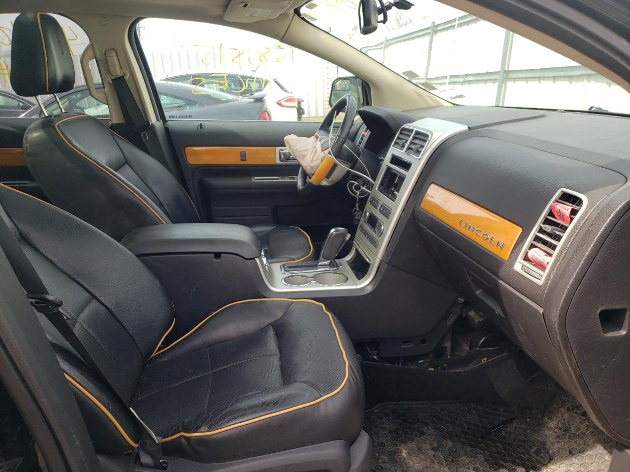 Photo 5 from auction – 2010 LINCOLN MKX with VIN 2LMDJ8JC8ABJ31568