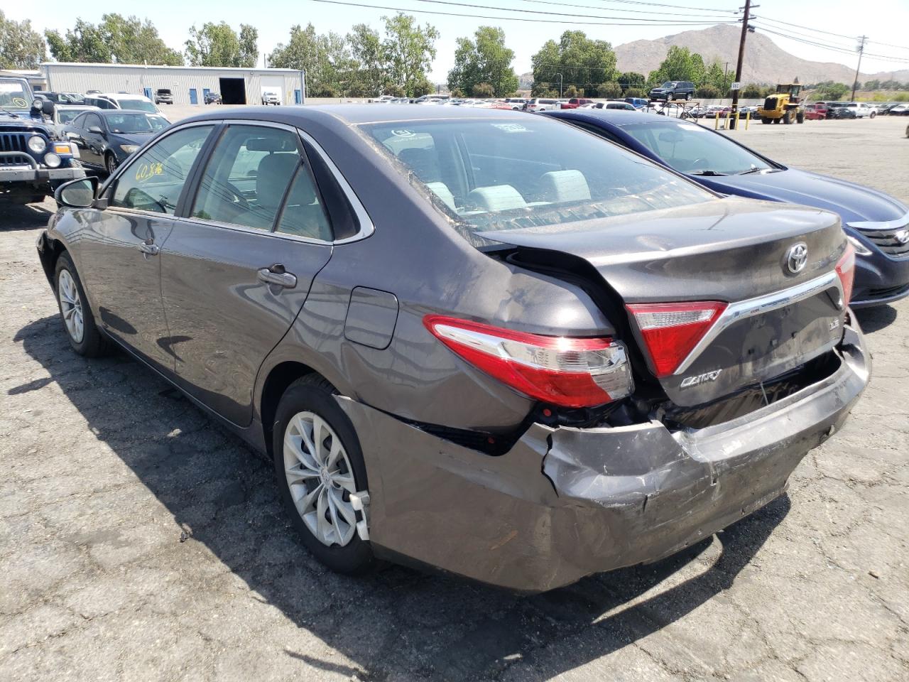 Photo 3 from auction – 2017 TOYOTA CAMRY LE with VIN 4T1BF1FK6HU424353