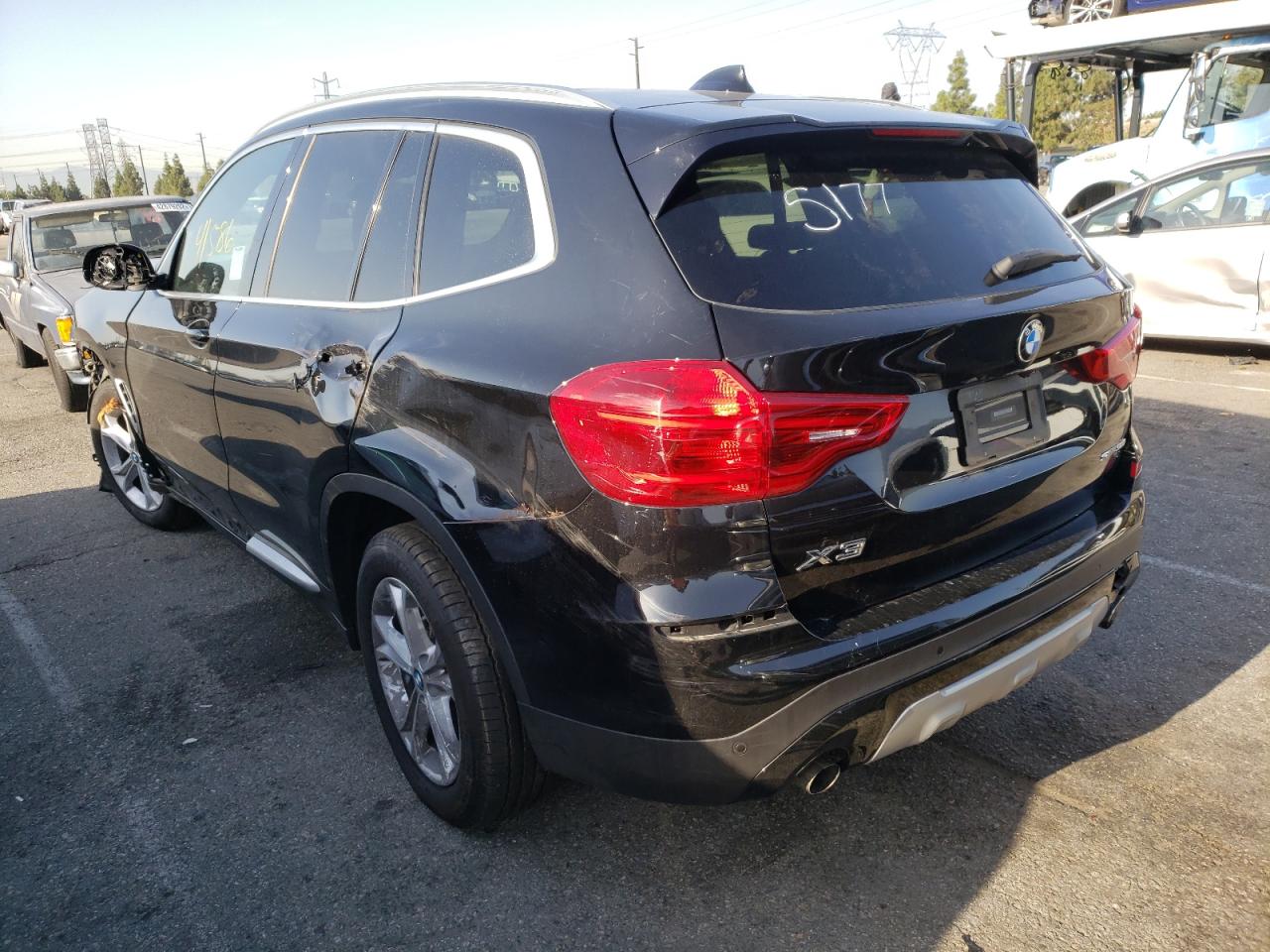 Photo 3 from auction – 2019 BMW X3 SDRIVE3 with VIN 5UXTR7C5XKLF36959