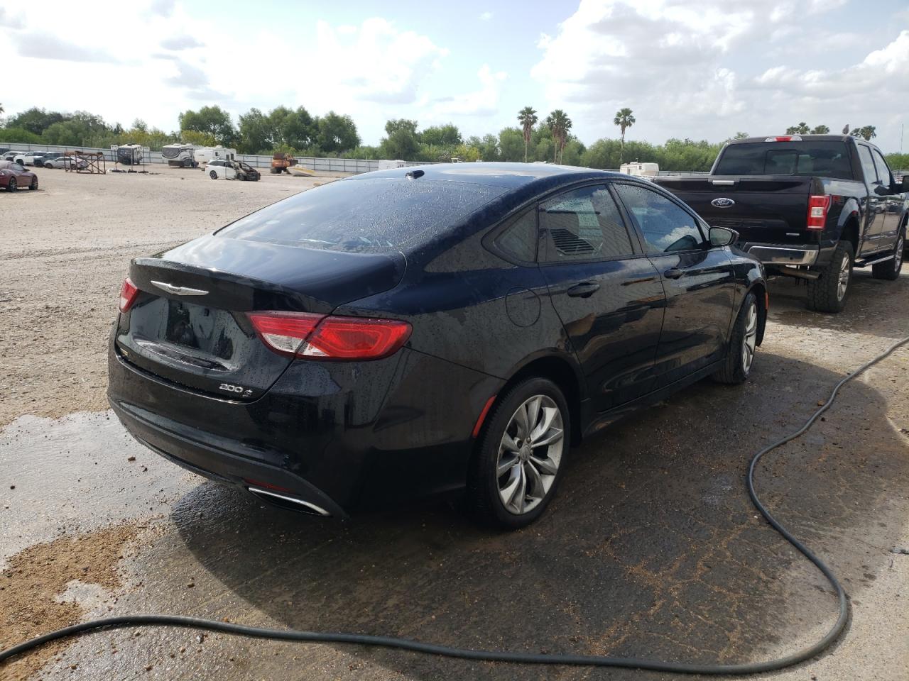 Photo 4 from auction – 2015 CHRYSLER 200 S with VIN 1C3CCCBB5FN723363