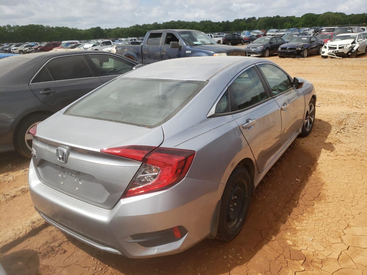 Photo 4 from auction – 2020 HONDA CIVIC LX with VIN 19XFC2F69LE012961