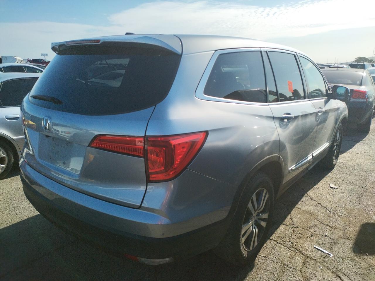 Photo 4 from auction – 2016 HONDA PILOT EX with VIN 5FNYF5H38GB033031