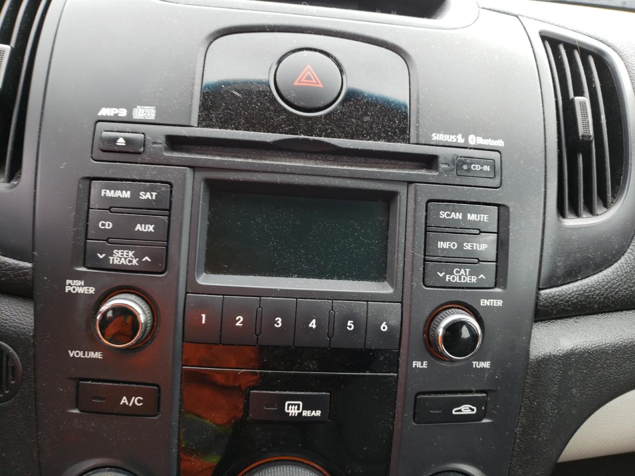 Photo 9 from auction – 2011 KIA FORTE LX with VIN KNAFT4A27B5403887