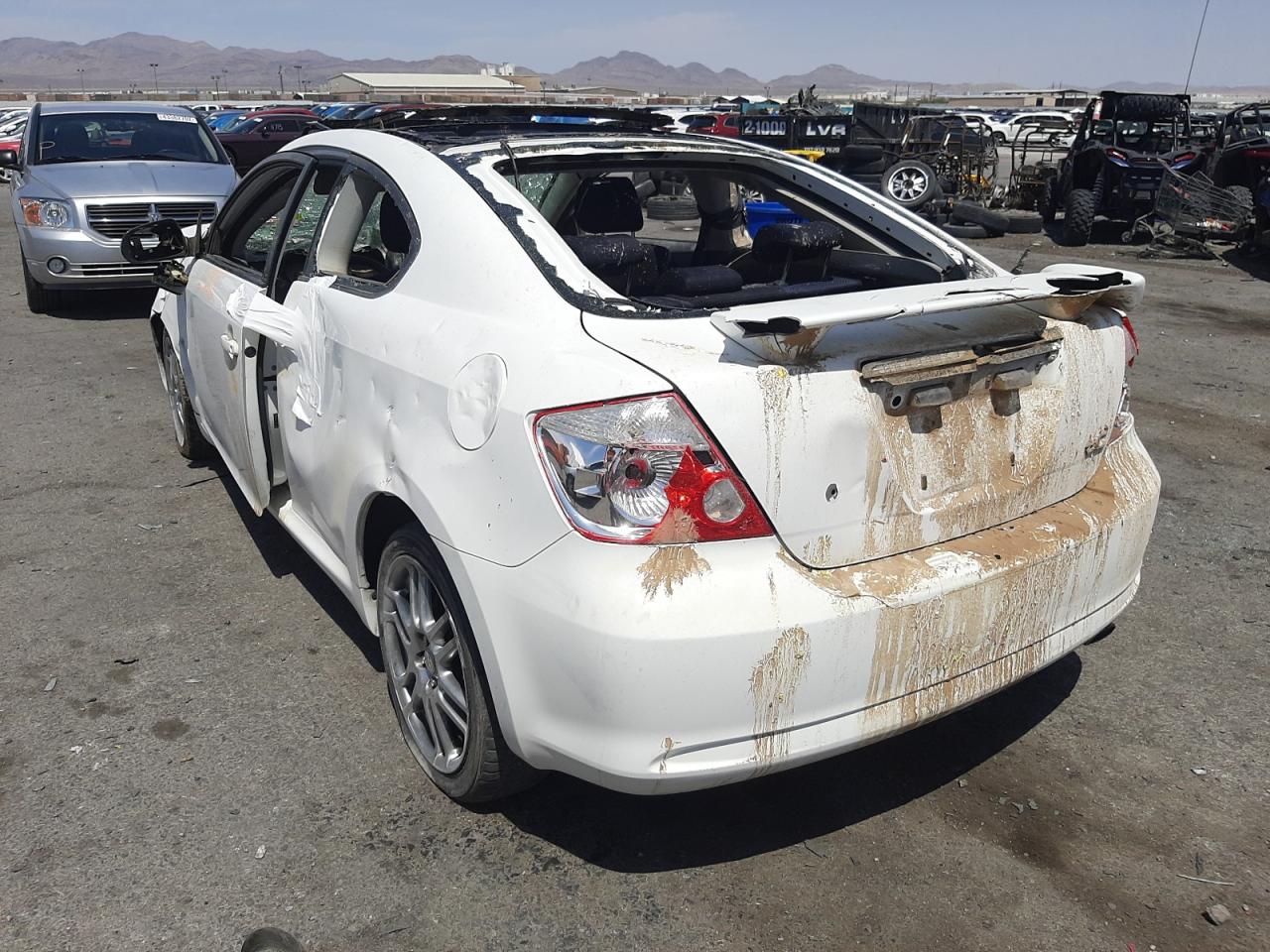Photo 3 from auction – 2005 TOYOTA SCION TC with VIN JTKDE177350048328