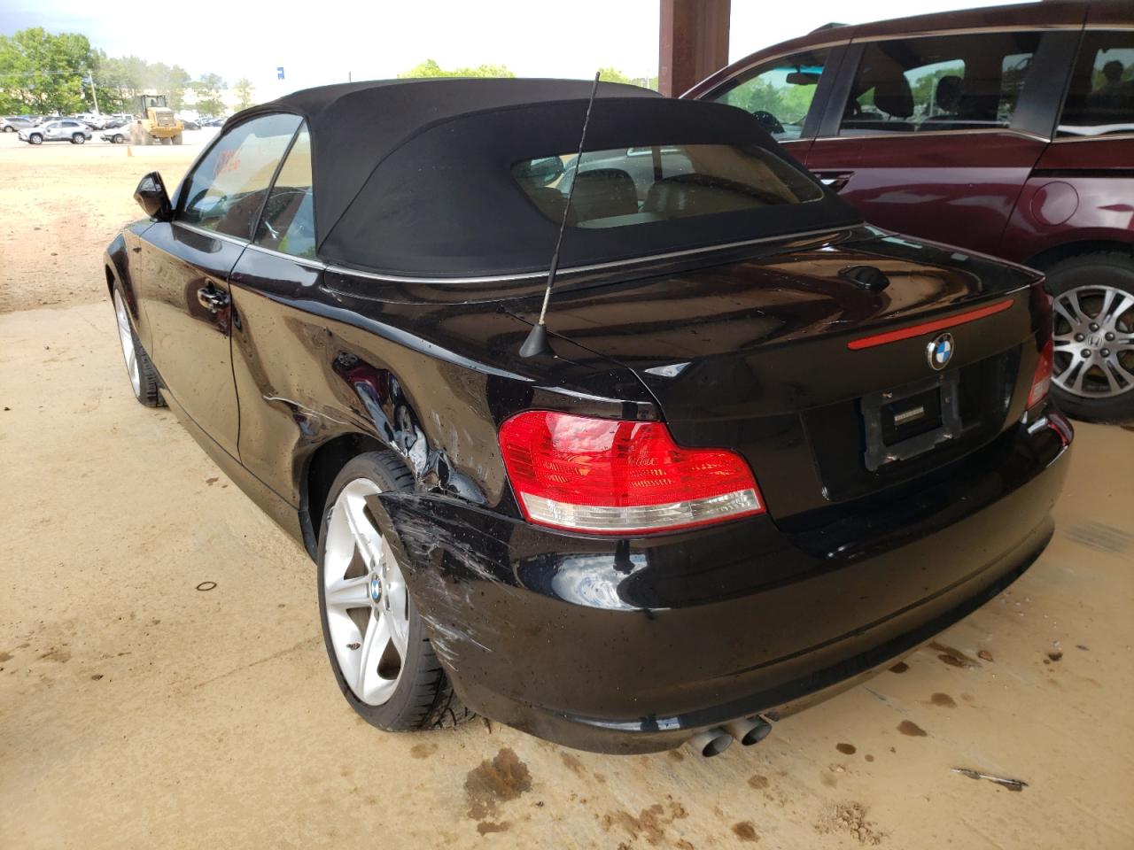 Photo 3 from auction – 2011 BMW 128 I with VIN WBAUL7C55BVE87145