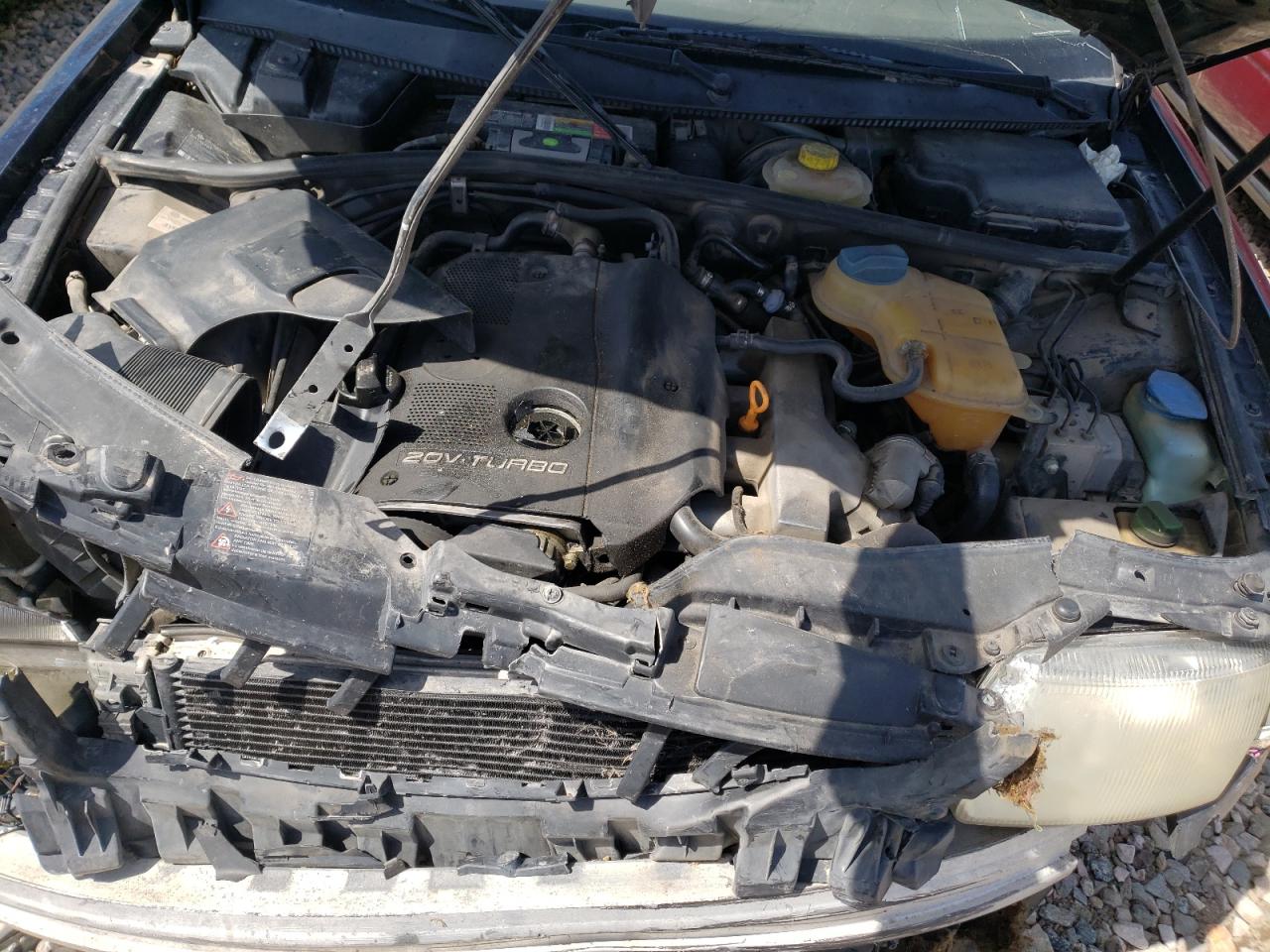 Photo 7 from auction – 2001 VOLKSWAGEN PASSAT with VIN WVWAC63B61P021956