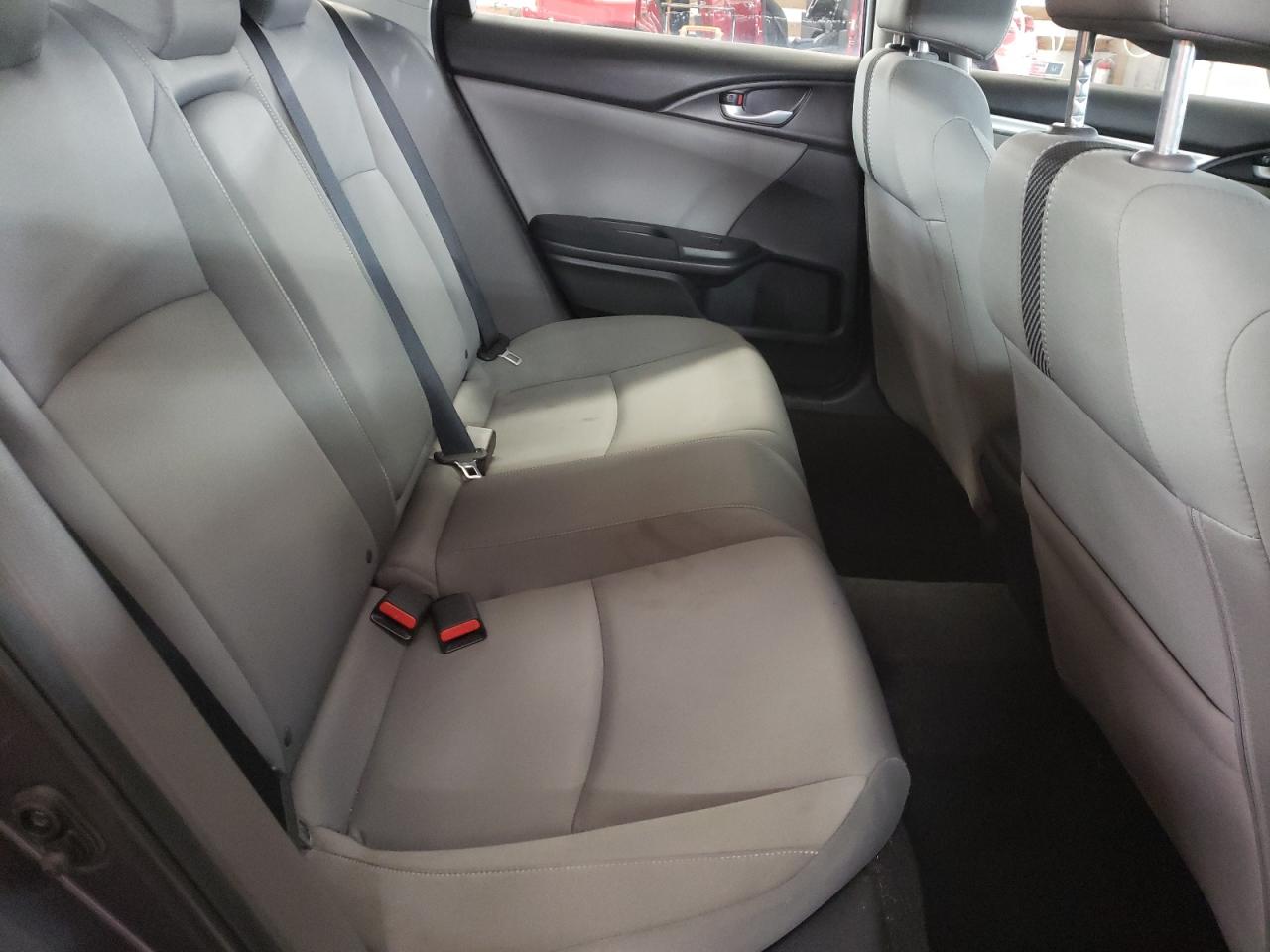 Photo 6 from auction – 2017 HONDA CIVIC EX with VIN 19XFC2F73HE081614