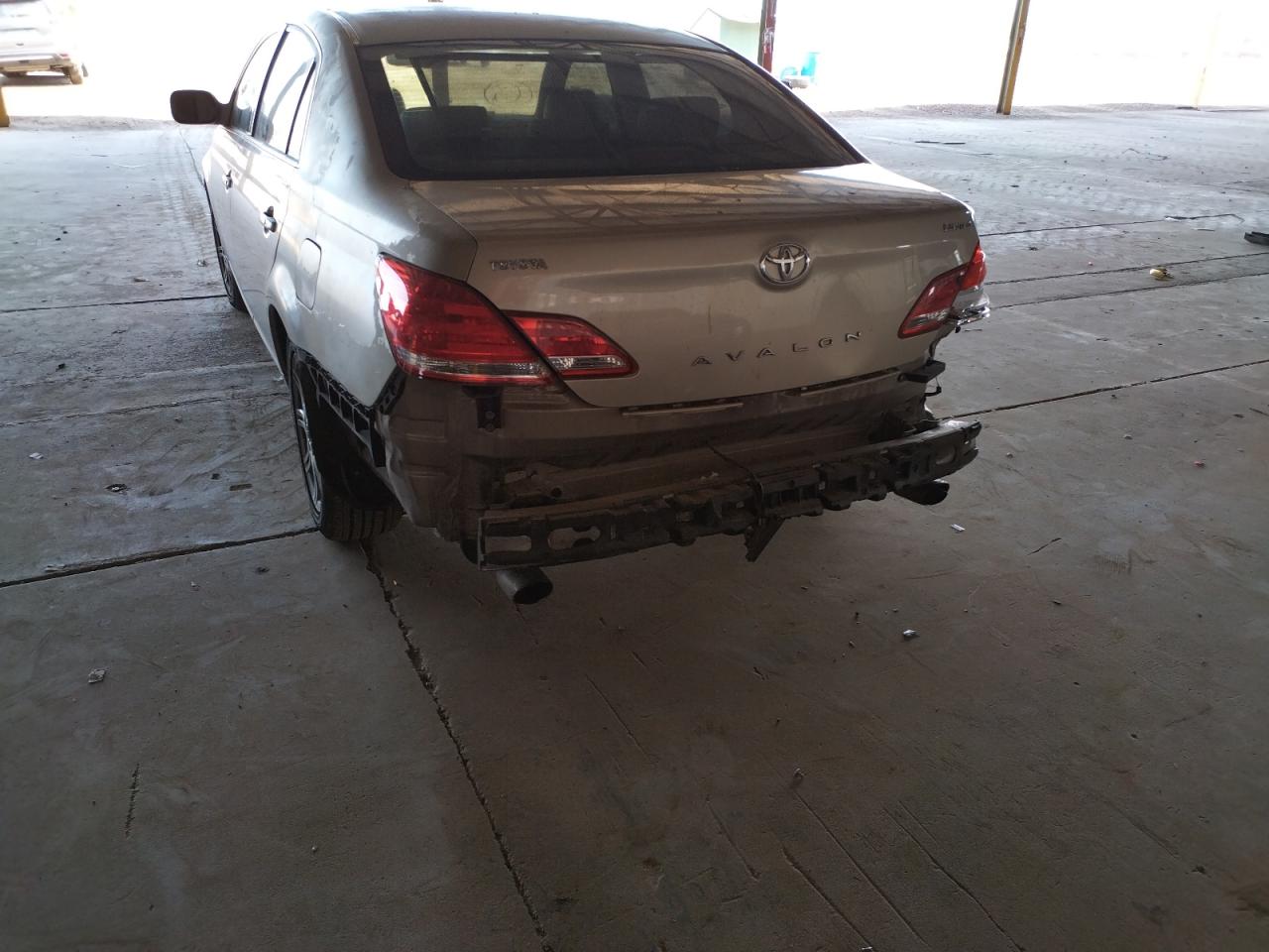 Photo 9 from auction – 2006 TOYOTA AVALON with VIN 4T1BK36B46U140658