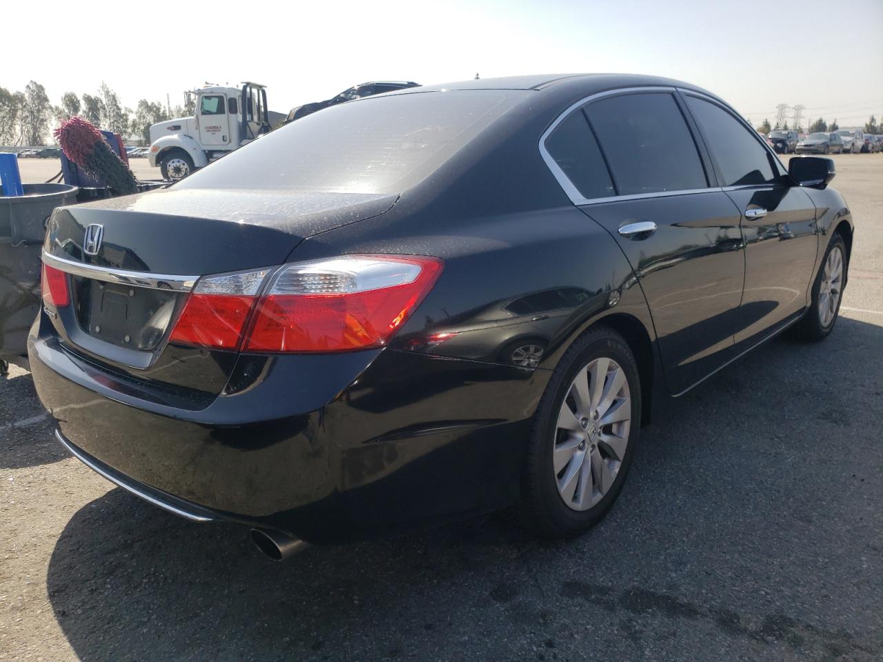 Photo 4 from auction – 2015 HONDA ACCORD EX with VIN 1HGCR2F78FA029978