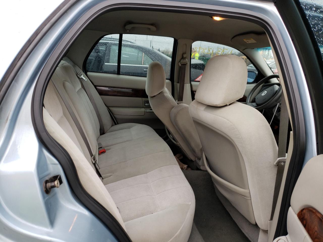 Photo 6 from auction – 2005 MERCURY GRAND MARQ with VIN 2MEFM74W95X613134