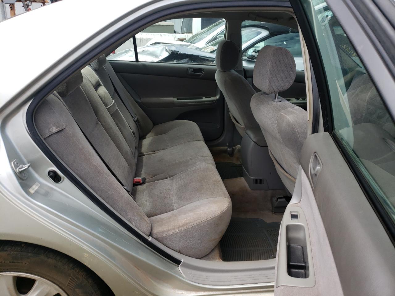 Photo 6 from auction – 2003 TOYOTA CAMRY /LE/ with VIN JTDBF30K730126418