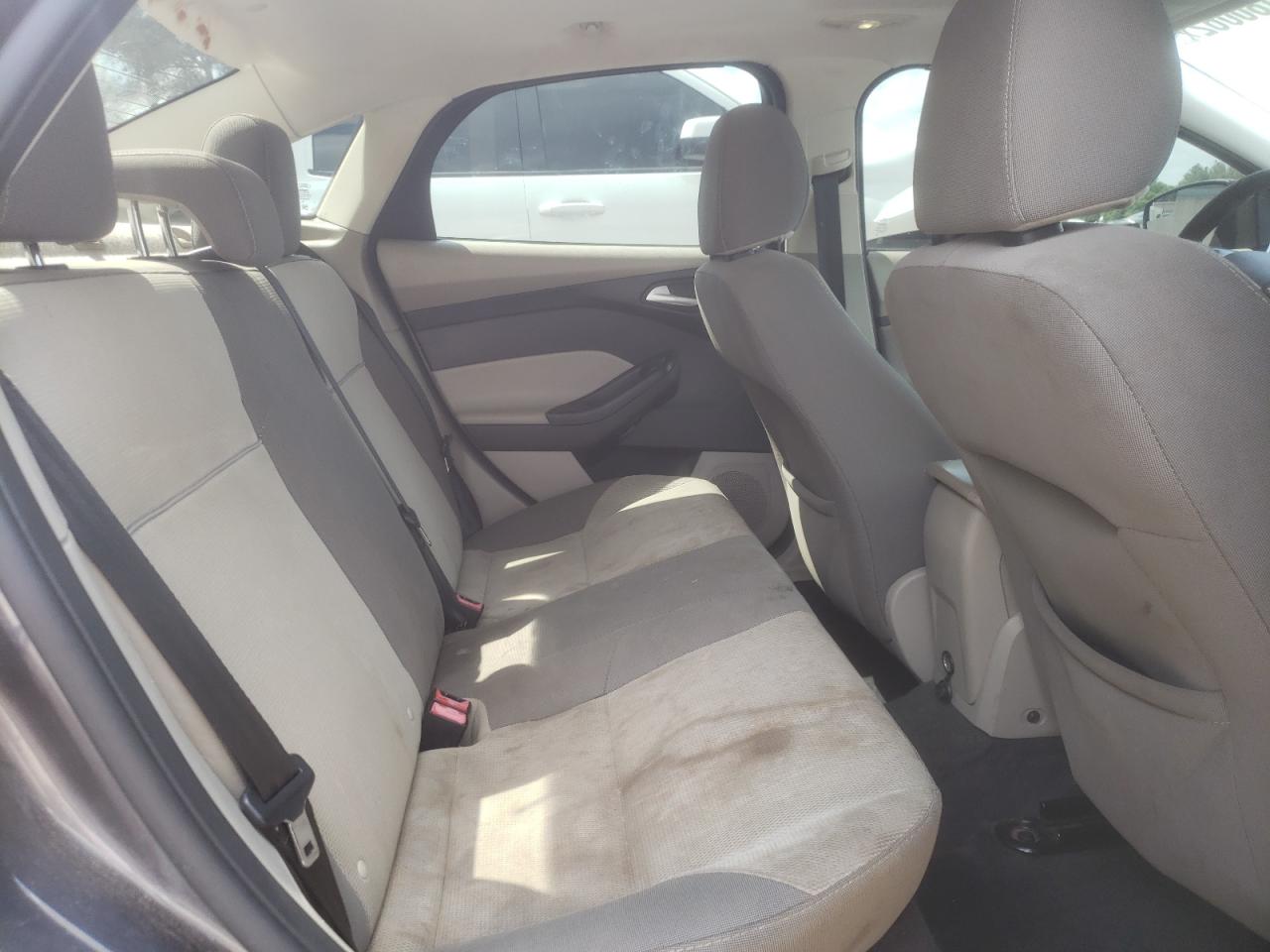 Photo 6 from auction – 2013 FORD FOCUS SE with VIN 1FADP3F26DL359953