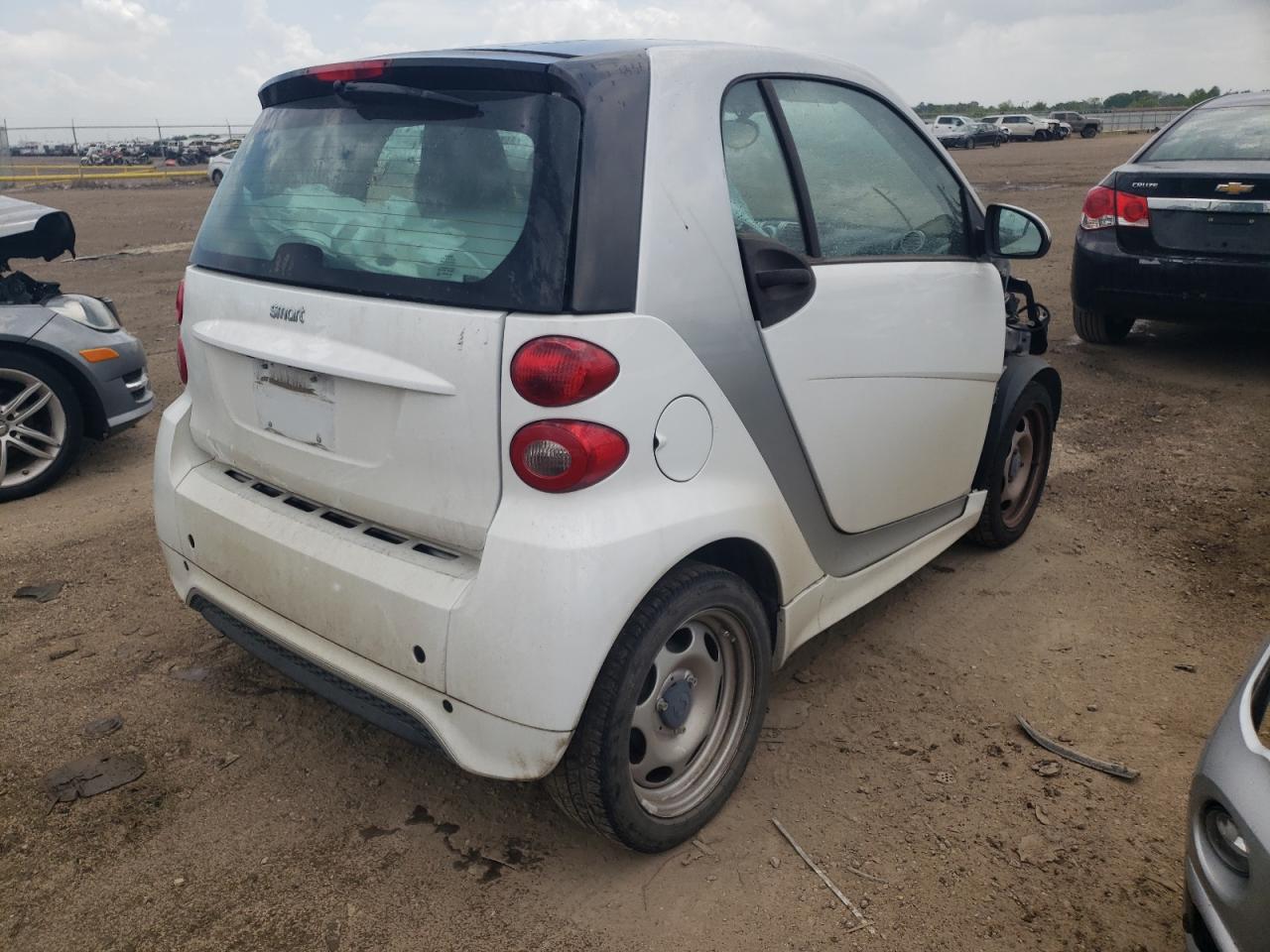 Photo 4 from auction – 2015 SMART FORTWO PUR with VIN WMEEJ3BA2FK807788