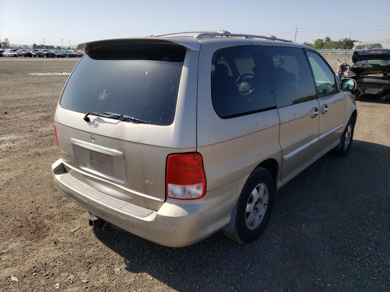 Photo 4 from auction – 2002 KIA SEDONA EX with VIN KNDUP131326328827