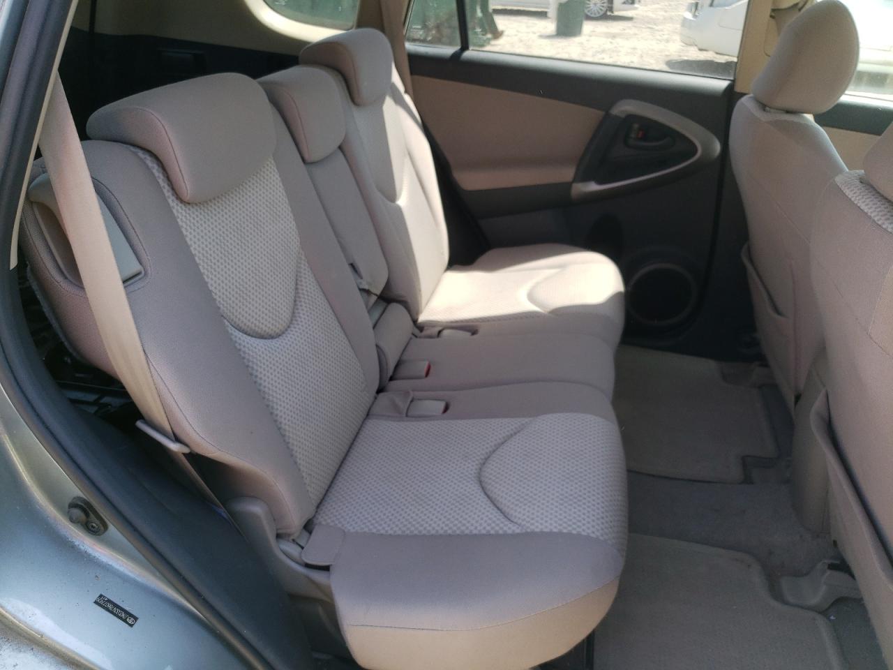 Photo 6 from auction – 2008 TOYOTA RAV4 with VIN JTMZD33V786077929
