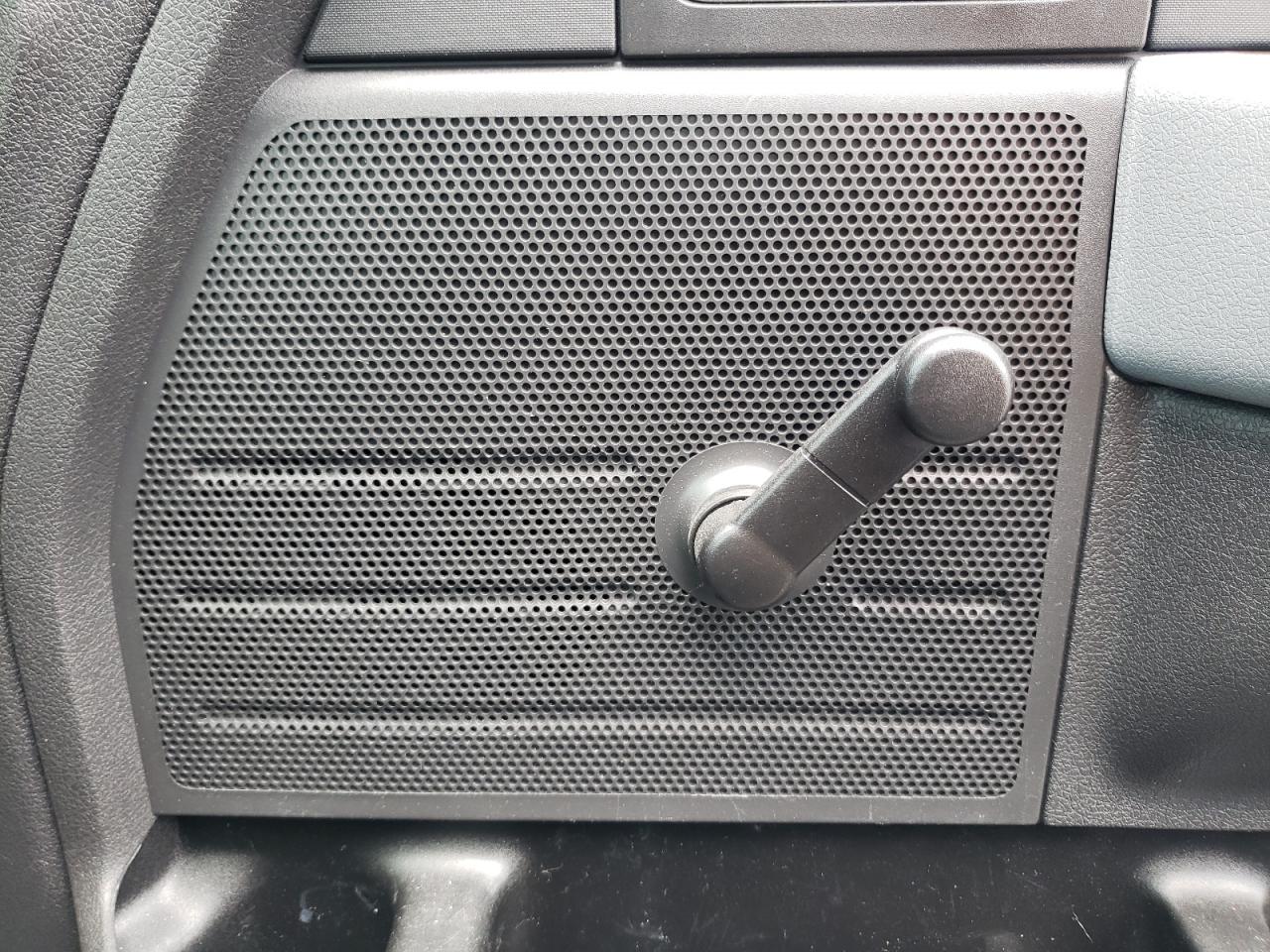 Photo 9 from auction – 2013 FORD F150 with VIN 1FTMF1CM1DKD91948