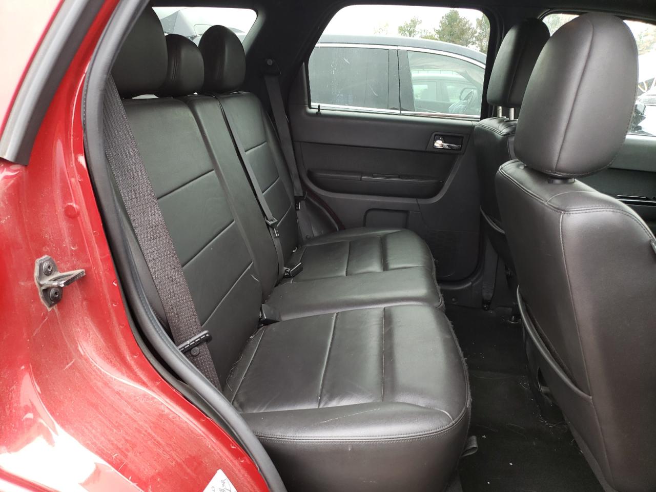 Photo 6 from auction – 2011 FORD ESCAPE LIM with VIN 1FMCU9E76BKB15216