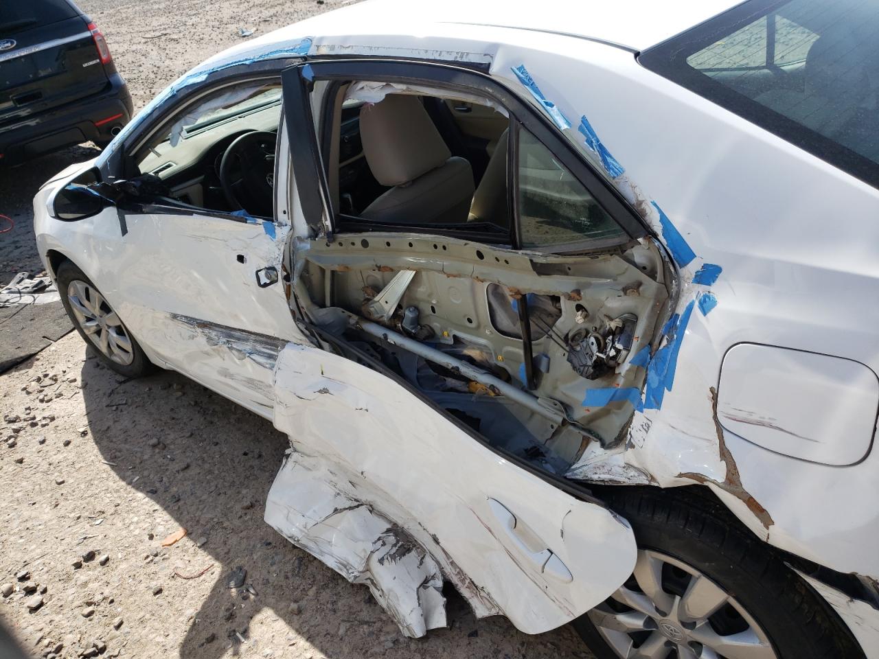 Photo 9 from auction – 2015 TOYOTA COROLLA L with VIN 5YFBURHE1FP253988