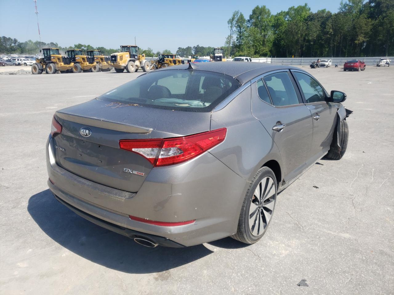 Photo 4 from auction – 2013 KIA OPTIMA SX with VIN 5XXGR4A67DG235885