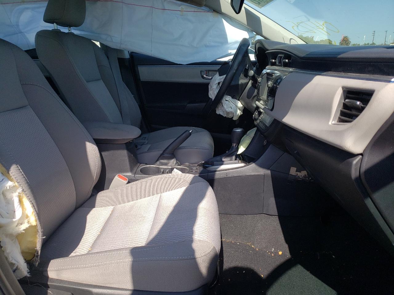 Photo 5 from auction – 2015 TOYOTA COROLLA EC with VIN 2T1BPRHE9FC388062