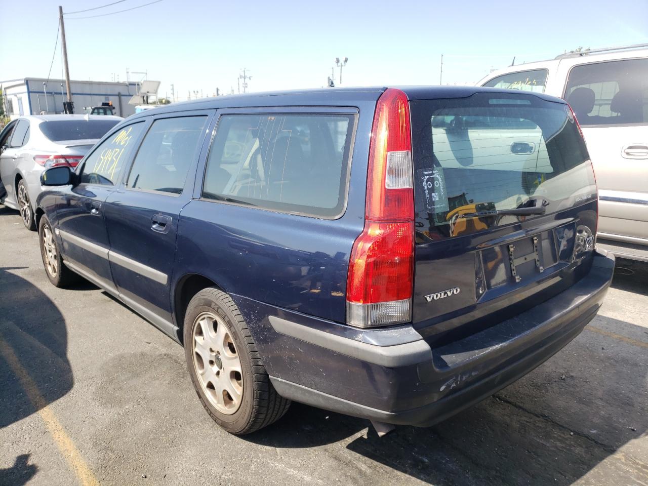 Photo 3 from auction – 2001 VOLVO V70 2.4T with VIN YV1SW58DX12055602