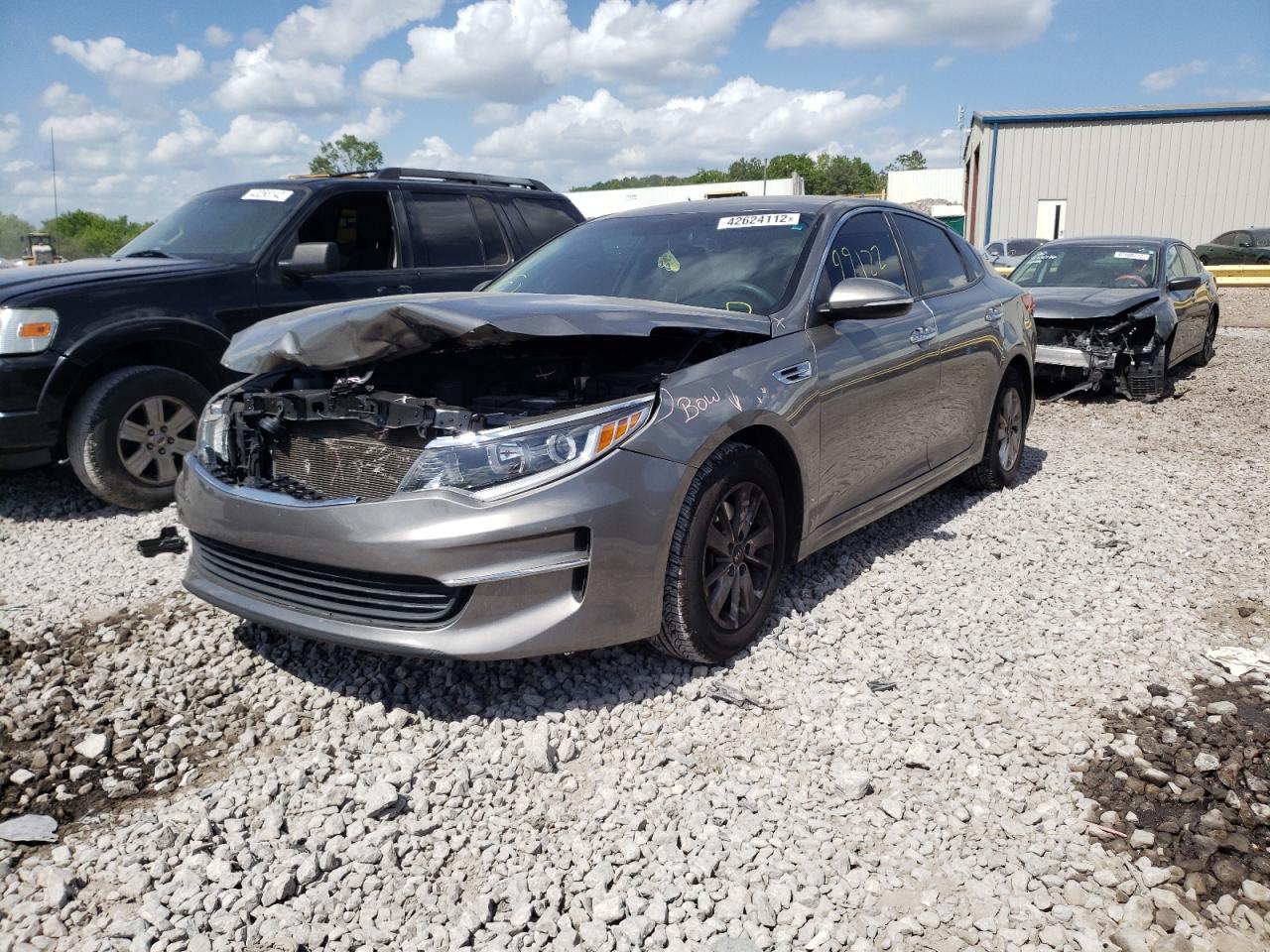 Photo 2 from auction – 2016 KIA OPTIMA LX with VIN 5XXGT4L34GG071942