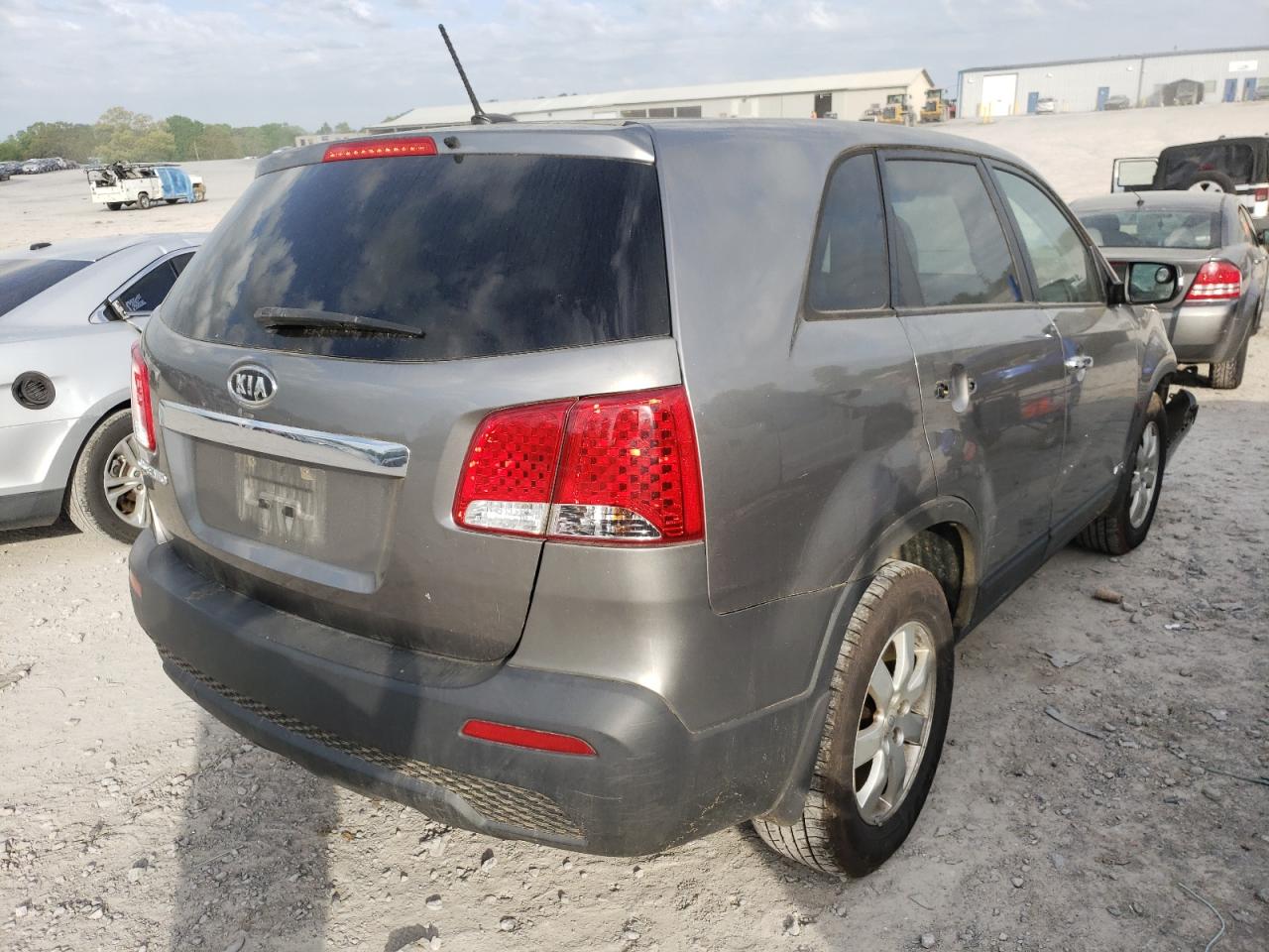 Photo 4 from auction – 2011 KIA SORENTO BA with VIN 5XYKTCA13BG089214