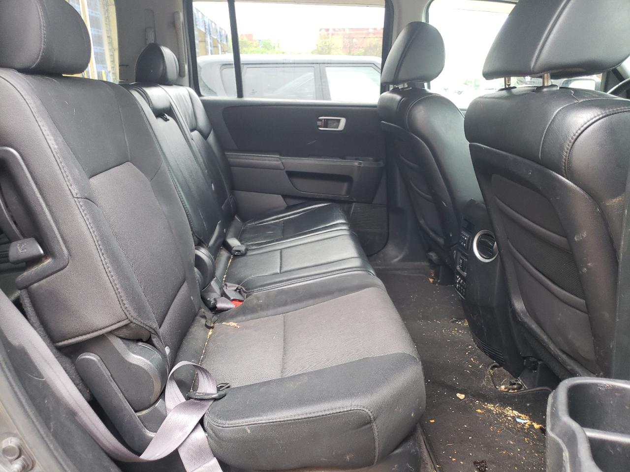 Photo 6 from auction – 2011 HONDA PILOT LX with VIN 5FNYF4H29BB059857