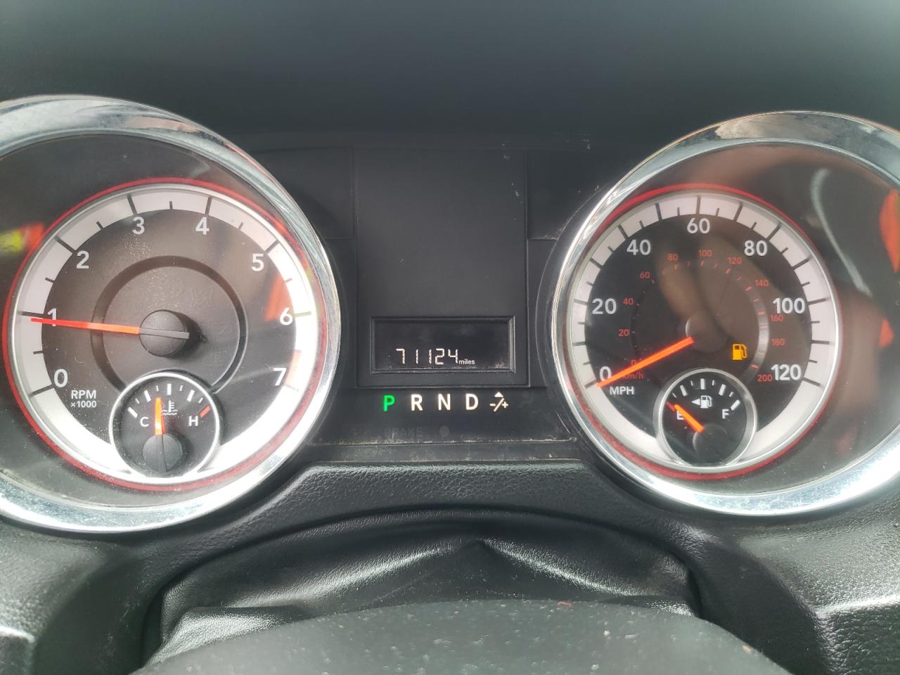 Photo 8 from auction – 2015 DODGE GRAND CARA with VIN 2C4RDGBG8FR681974