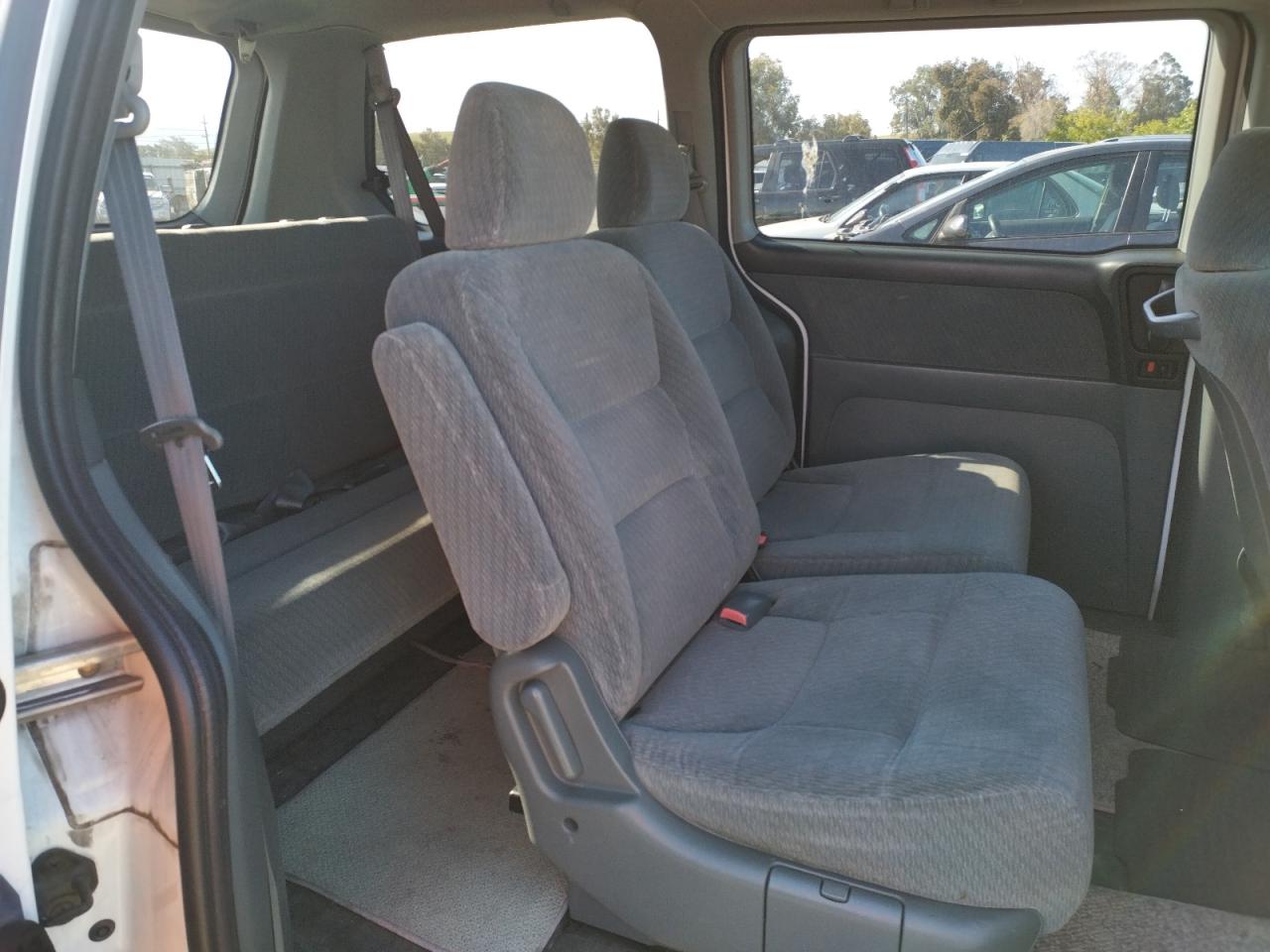Photo 6 from auction – 2002 HONDA ODYSSEY LX with VIN 5FNRL18592B018862