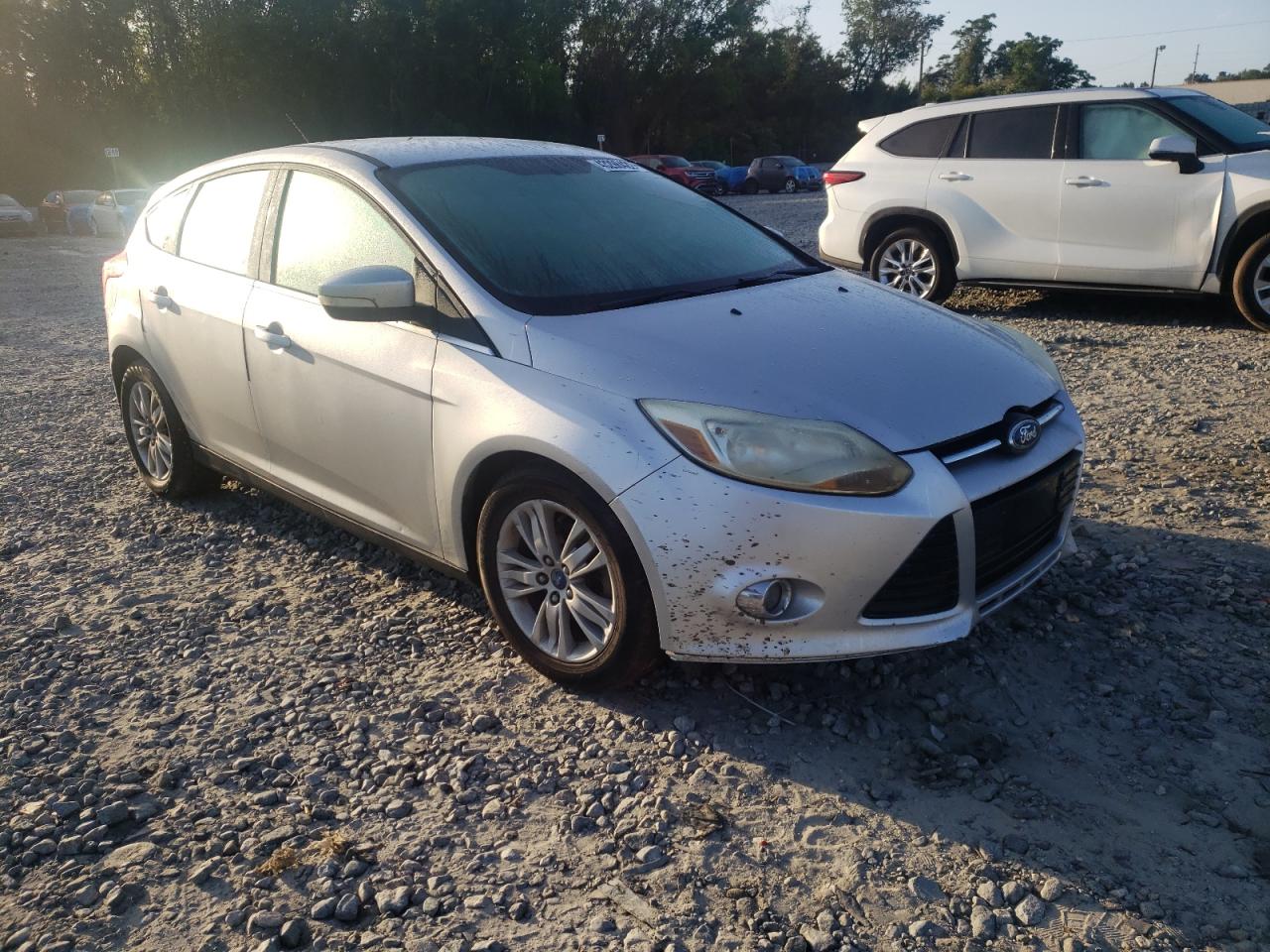 FORD FOCUS SEL 2012 with VIN 1FAHP3M23CL274572 - Photo from auction