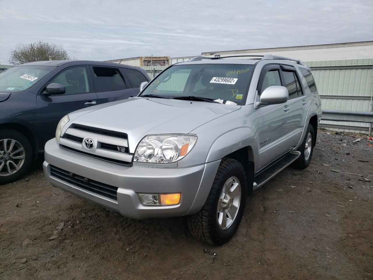 Photo 2 from auction – 2004 TOYOTA 4RUNNER LI with VIN JTEBT17R940044557