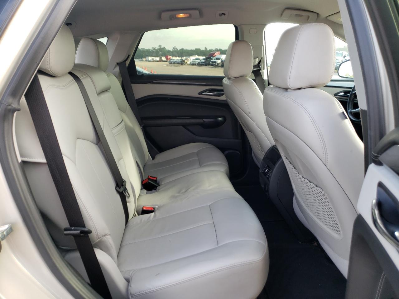 Photo 6 from auction – 2014 CADILLAC SRX with VIN 3GYFNAE38ES547497