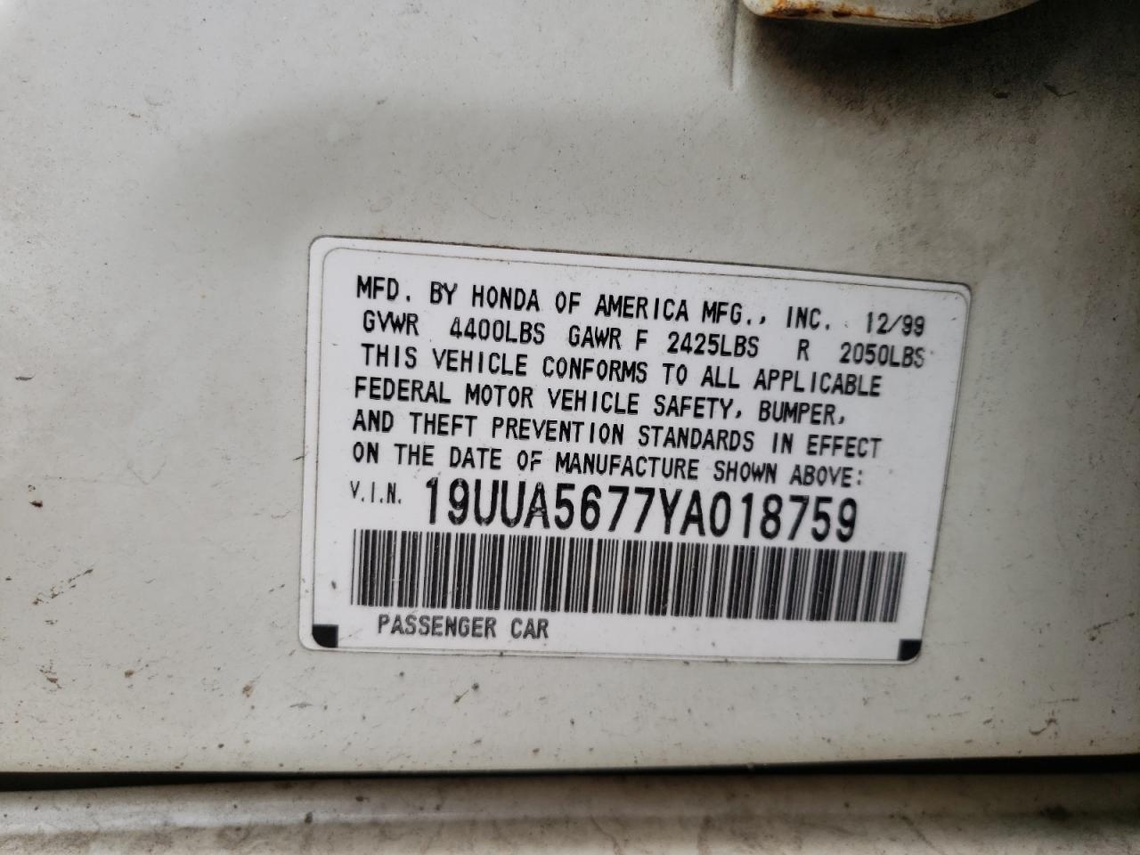 Photo 10 from auction – 2000 ACURA 3.2TL with VIN 19UUA5677YA018759