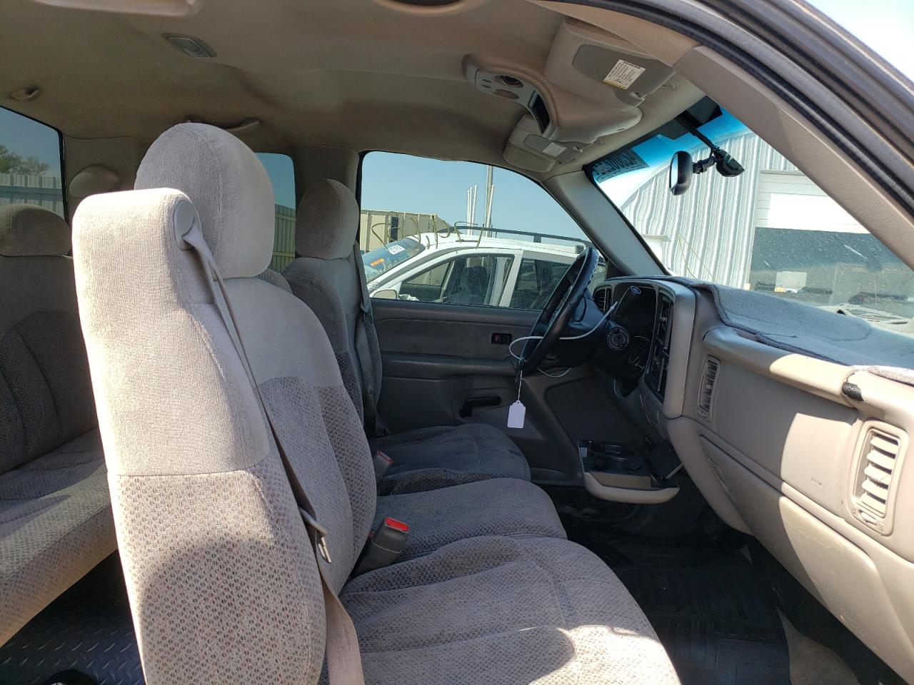 Photo 5 from auction – 1999 CHEVROLET SILVERADO with VIN 2GCEC19T0X1245735
