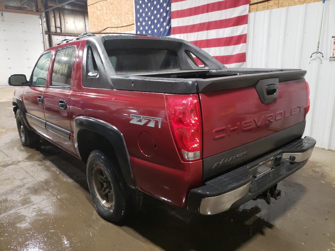 Photo 3 from auction – 2004 CHEVROLET AVALANCHE with VIN 3GNEK12T44G214091