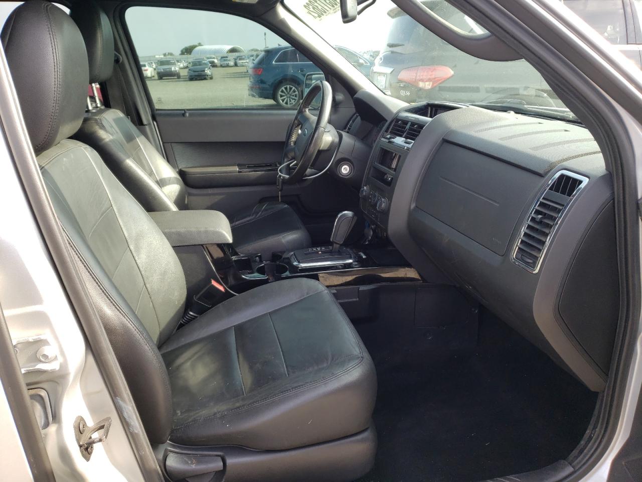 Photo 5 from auction – 2012 FORD ESCAPE LIM with VIN 1FMCU0EG1CKB12110