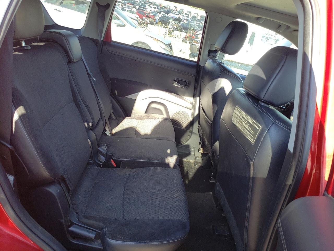 Photo 6 from auction – 2011 MITSUBISHI OUTLANDER with VIN JA4JT3AW8BU031020