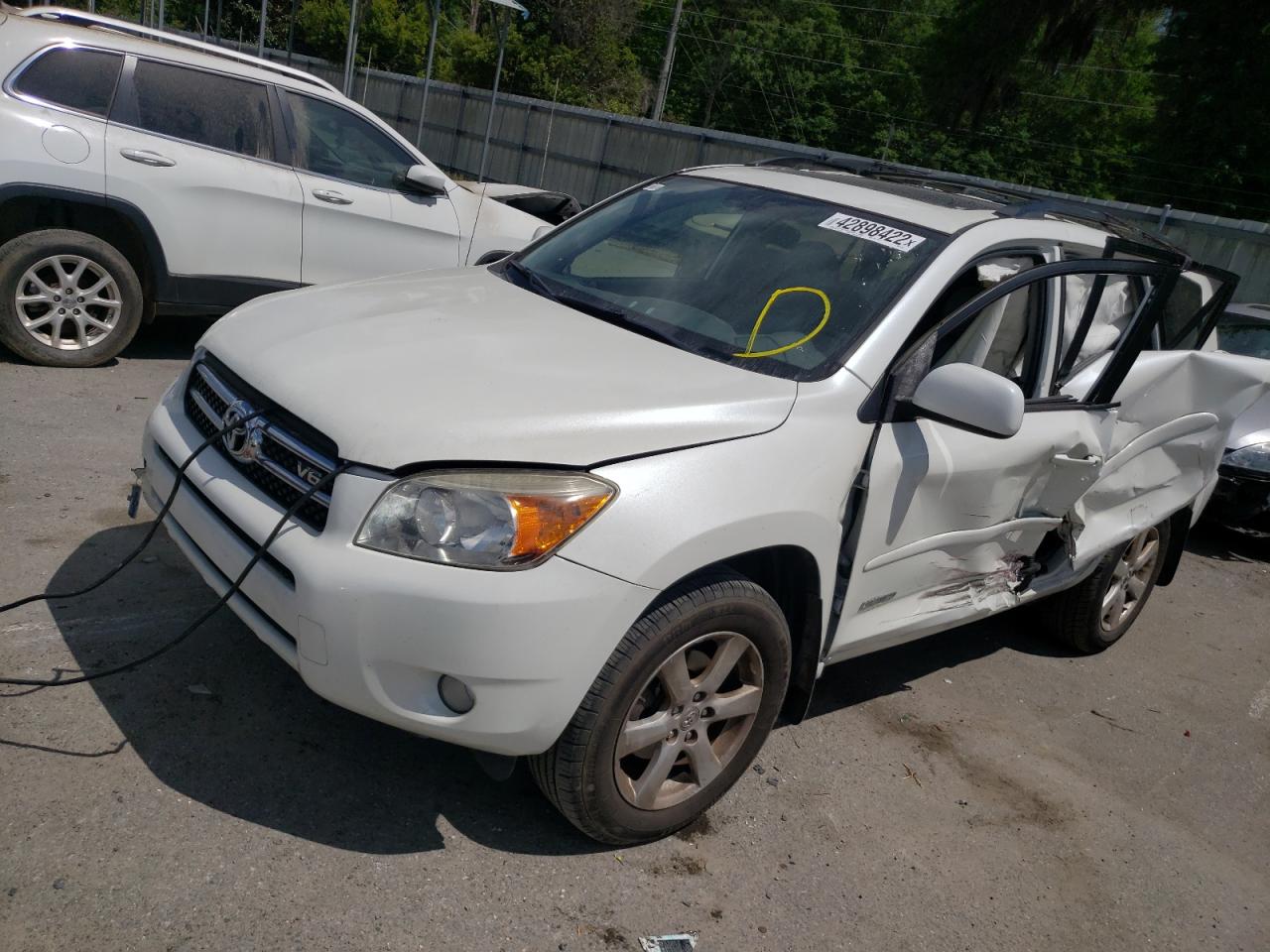 Photo 2 from auction – 2008 TOYOTA RAV4 LIMIT with VIN JTMBK31V985057357