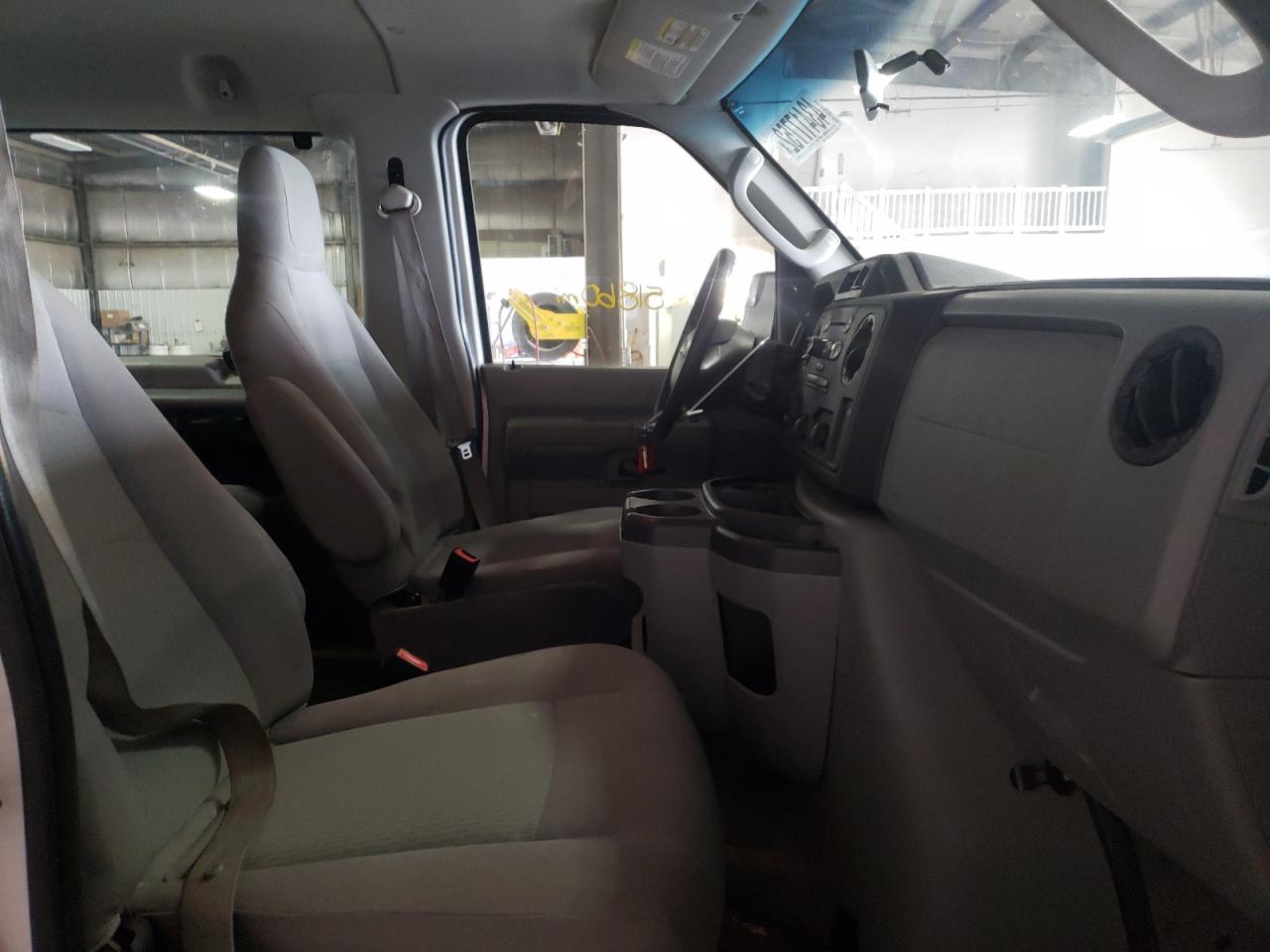 Photo 5 from auction – 2013 FORD ECONOLINE with VIN 1FBSS3BL3DDA27255
