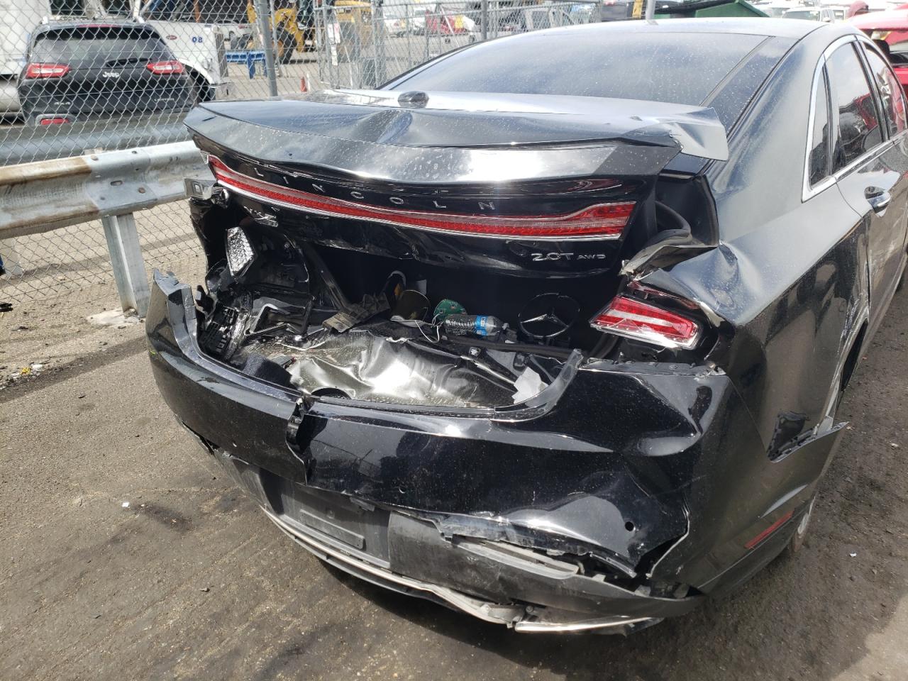 Photo 9 from auction – 2017 LINCOLN MKZ RESERV with VIN 3LN6L5F95HR645321
