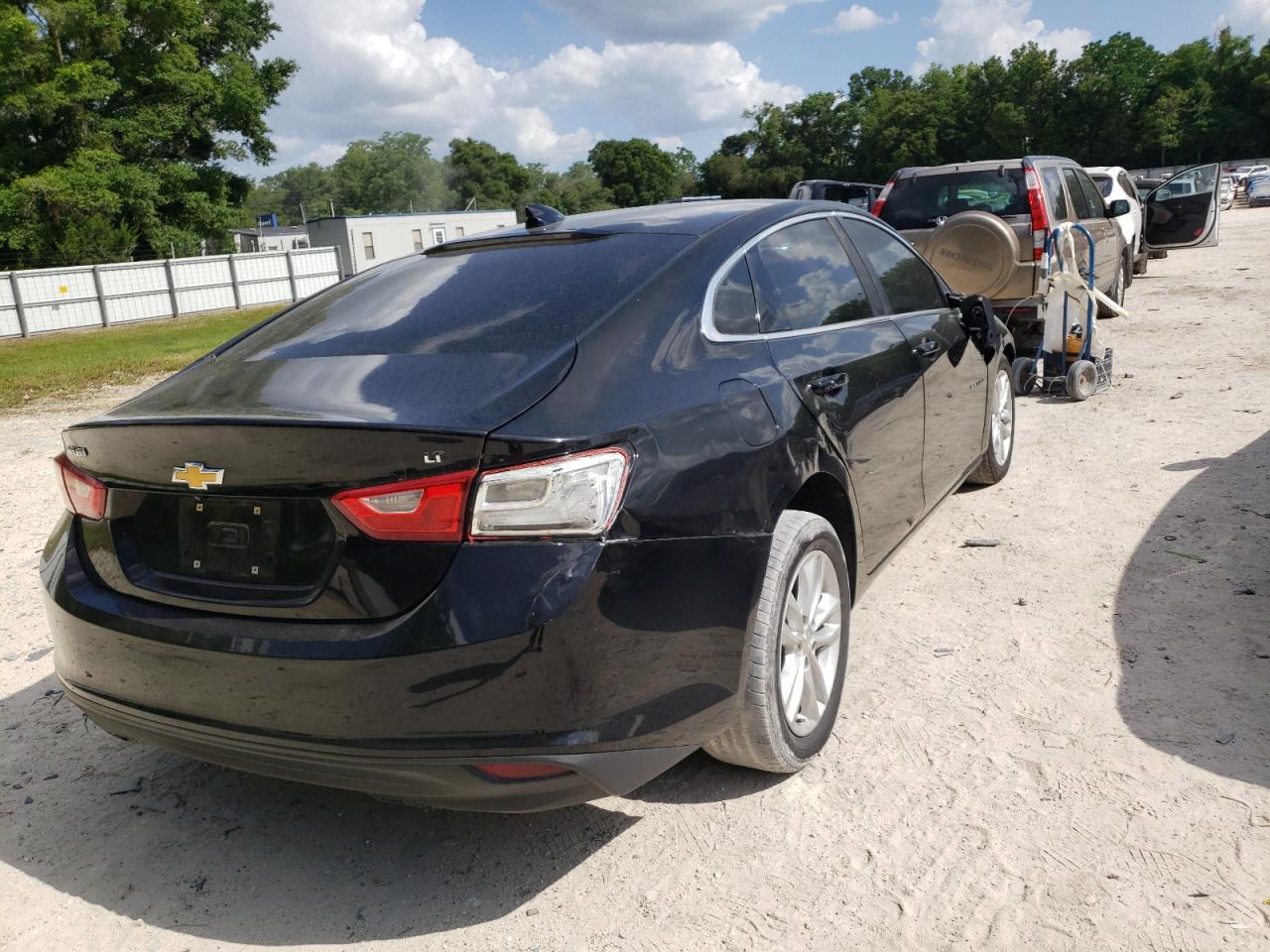 Photo 4 from auction – 2016 CHEVROLET MALIBU LT with VIN 1G1ZE5ST4GF221582