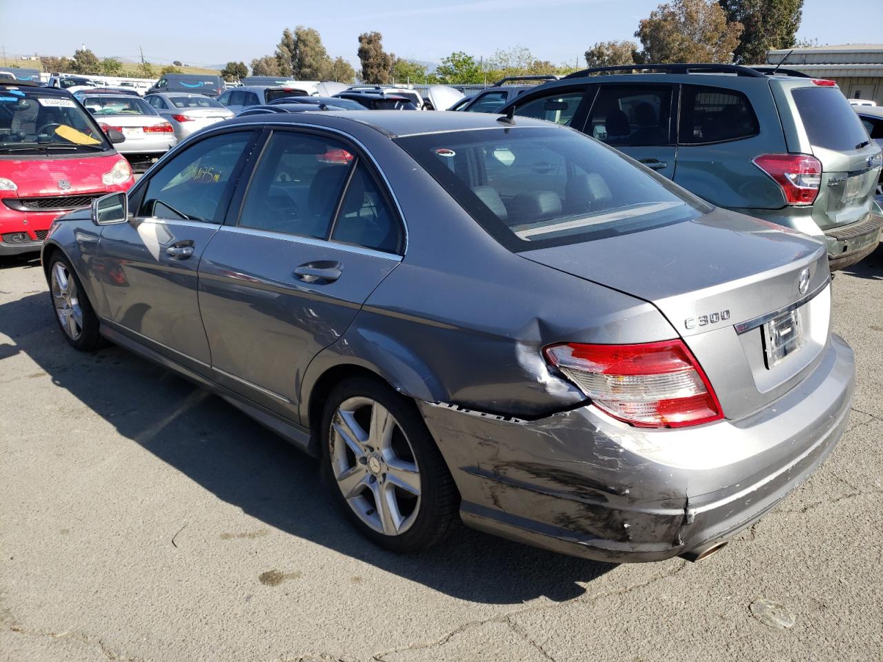 Photo 3 from auction – 2011 MERCEDES-BENZ C 300 with VIN WDDGF5EB4BR172797