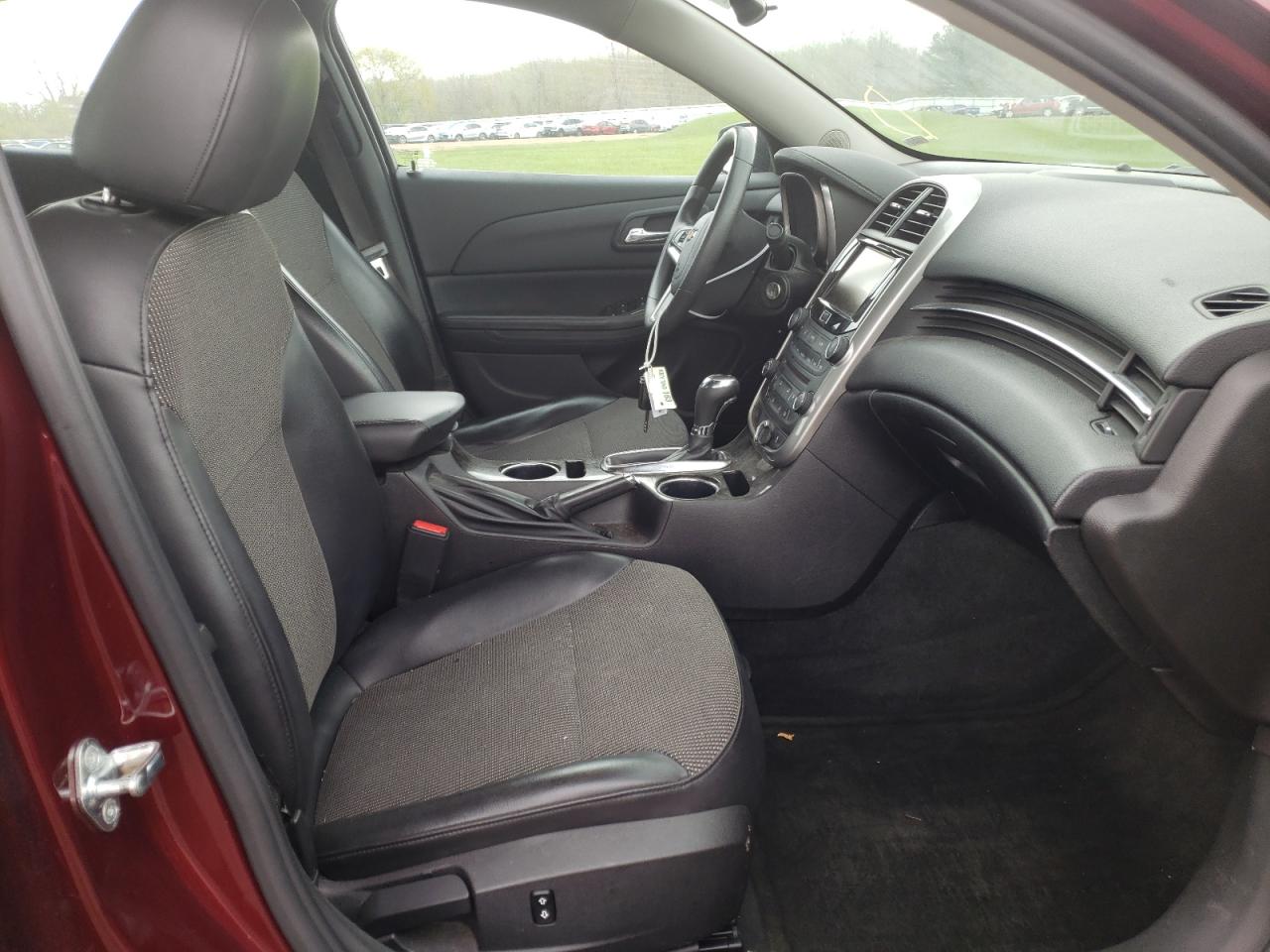 Photo 5 from auction – 2015 CHEVROLET MALIBU 1LT with VIN 1G11C5SL4FF347328