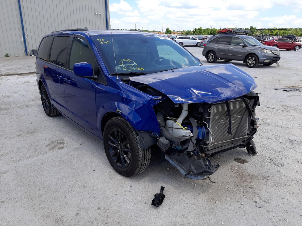 DODGE GRAND CARA 2019 with VIN 2C4RDGEG3KR695903 - Photo from auction