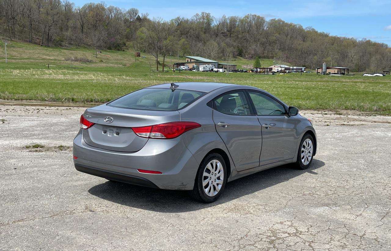 Photo 4 from auction – 2012 HYUNDAI ELANTRA GL with VIN KMHDH4AE2CU428561