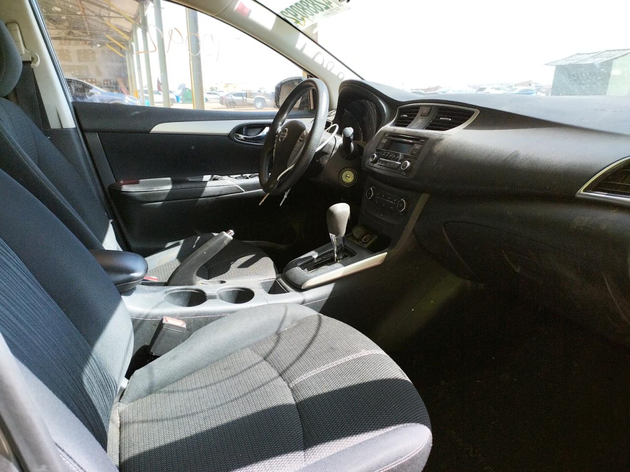 Photo 5 from auction – 2016 NISSAN SENTRA S with VIN 3N1AB7AP9GY290907