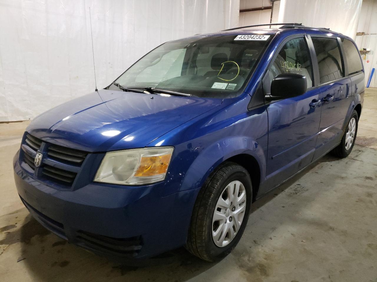 Photo 2 from auction – 2010 DODGE GRAND CARA with VIN 2D4RN4DE2AR372553